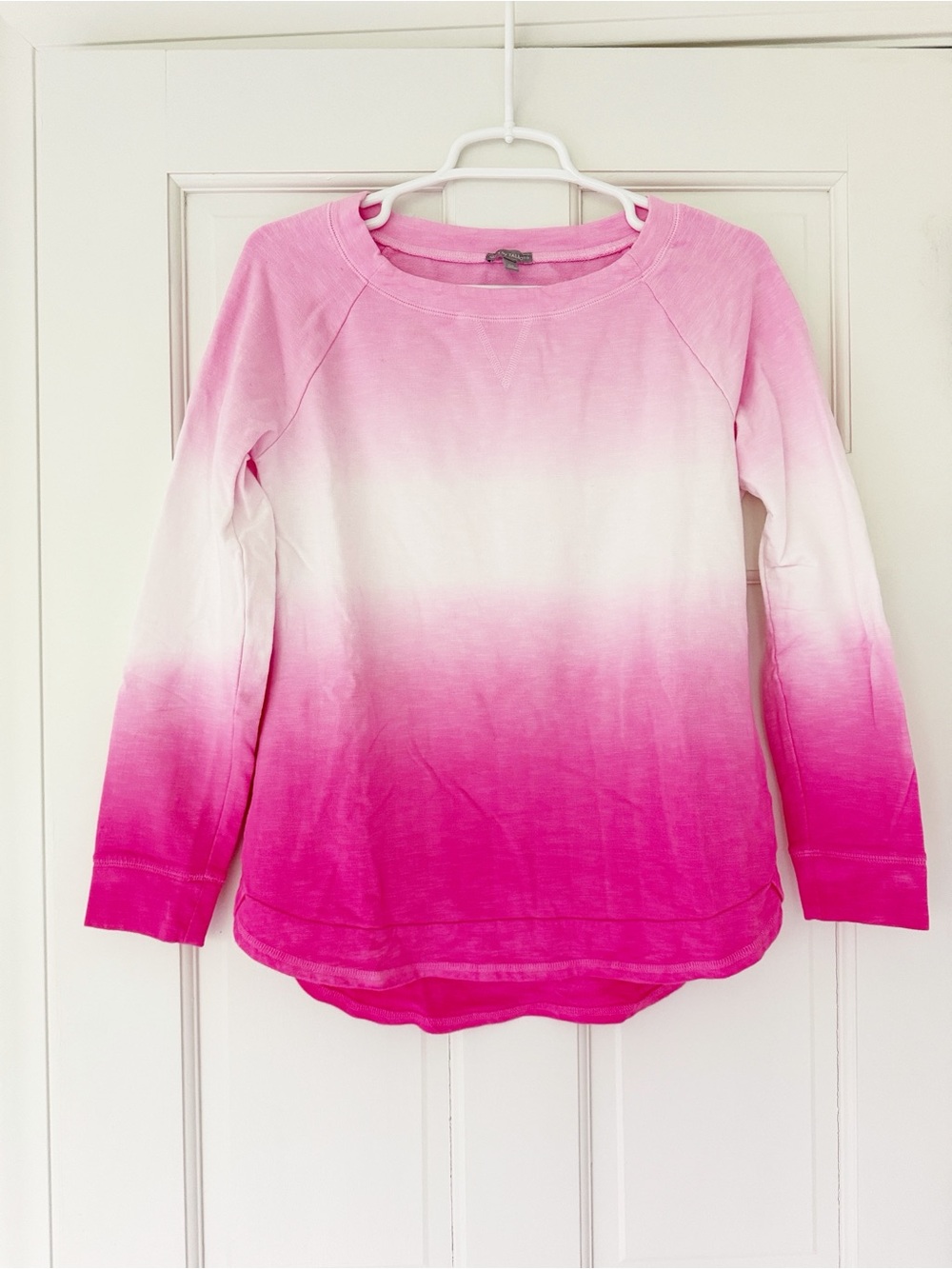 T BY TALBOTS pullover sweatshirt size XS pink white ombre soft stretchy